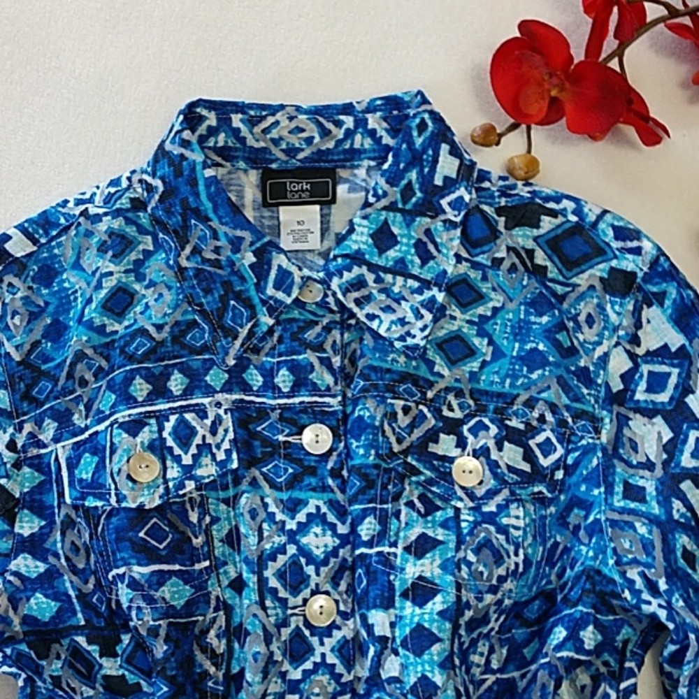 NEW Women's Aztec Top Geo Print Top Button Tab Long Slv Multi Blue Lark Lane 10 - Picture 4 of 8